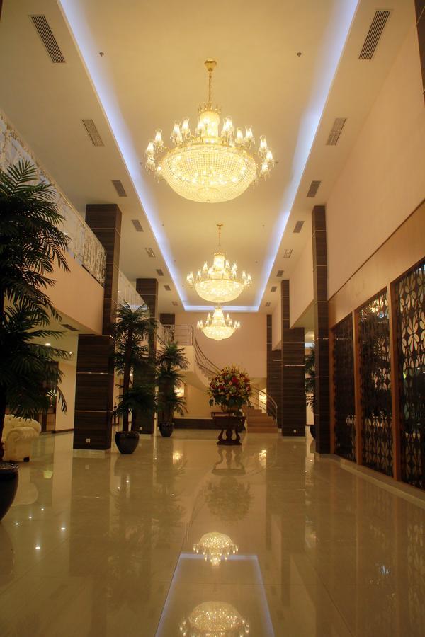 Sutanraja Hotel Kotamobagu Экстерьер фото