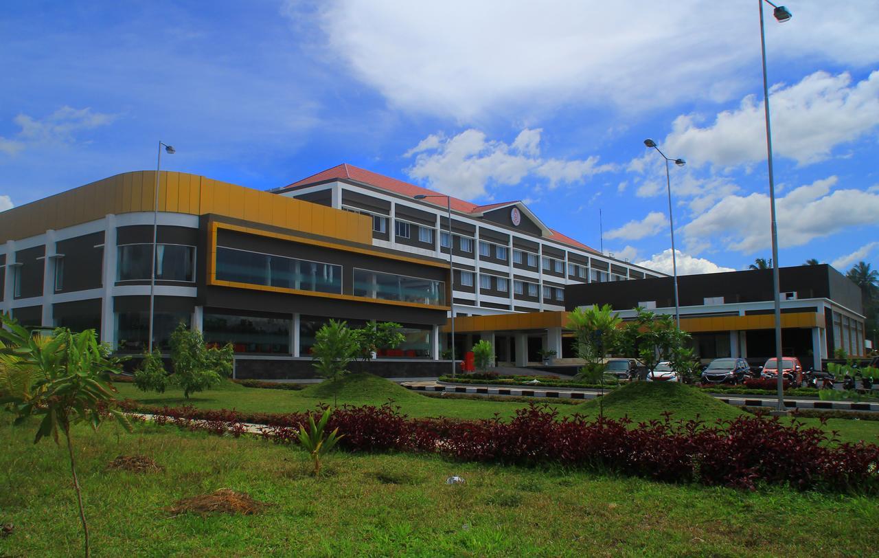 Sutanraja Hotel Kotamobagu Экстерьер фото